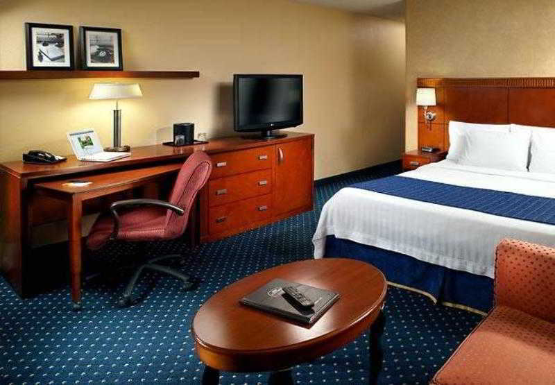 Courtyard By Marriott Atlanta Airport South/Sullivan Road College Park Ruang foto