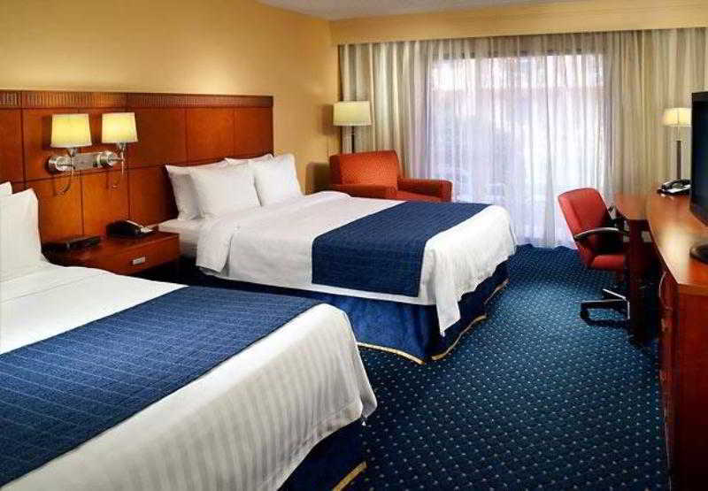 Courtyard By Marriott Atlanta Airport South/Sullivan Road Ruang foto